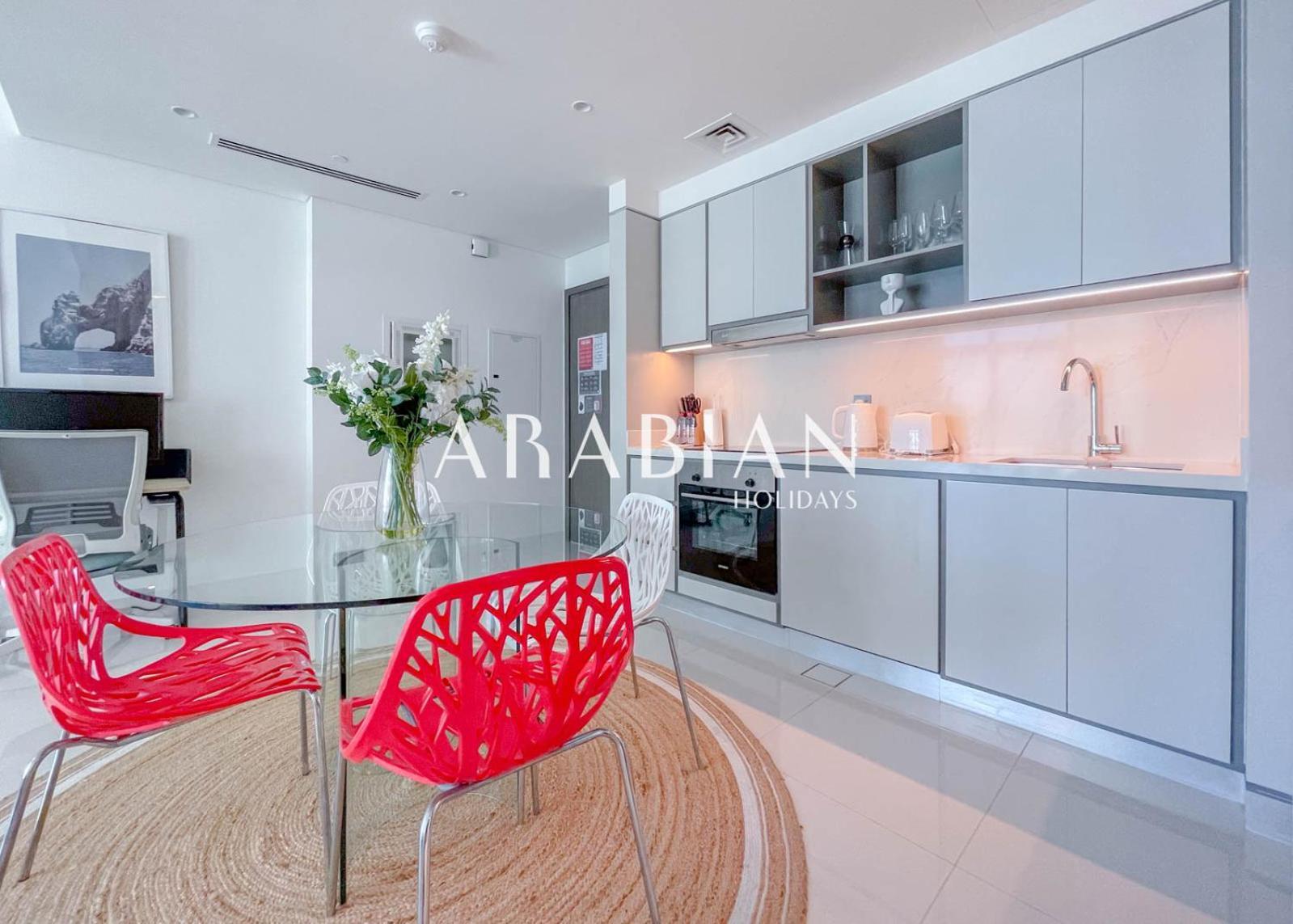 Waterside1br In Sunrise Bay With Partial Sea View Apartment